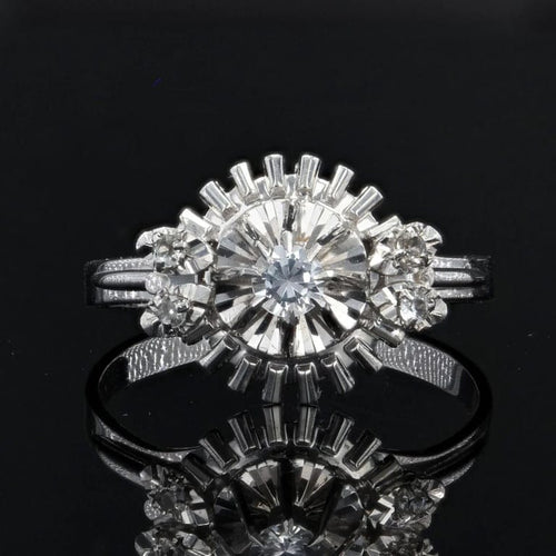 Bague 53 Bague rétro en or blanc 18 carats aux saphirs blancs 58 Facettes 19-521B