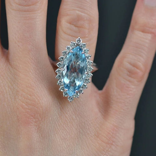 Bague 53 Bague marquise aigue-marine et diamants en or blanc 18 carats 58 Facettes 22-115