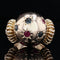 Bague 47 Bague boule rétro en or rose 18 carats, rubis et saphirs 58 Facettes 22-136