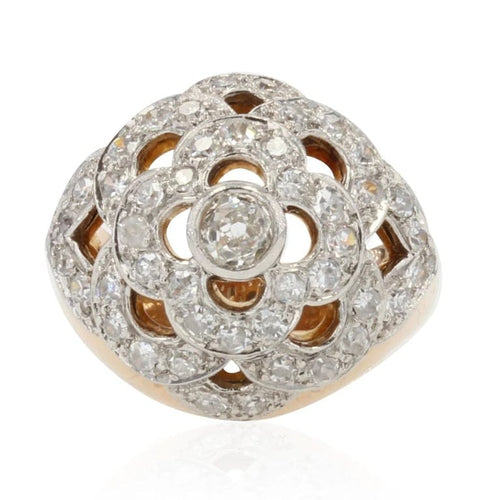 Bague 48 Bague dôme fleur ajourée en or jaune 18 carats, platine et diamants 58 Facettes 21-620