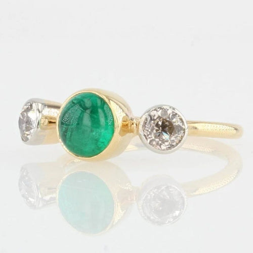 Bague 54 Bague émeraude cabochon et diamants en or jaune 18 carats 58 Facettes 21-727
