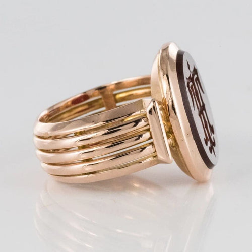Bague 53 Bague chevalière intaille sur cornaline en or jaune 18 carats 58 Facettes 19-641-51
