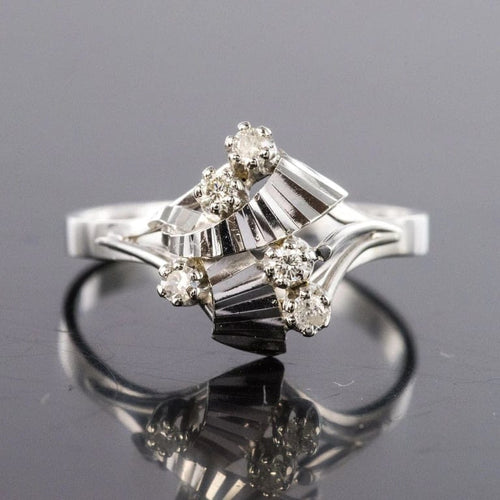 Bague 56 Bague vintage en or blanc 18 carats et diamants 58 Facettes 20-095-51