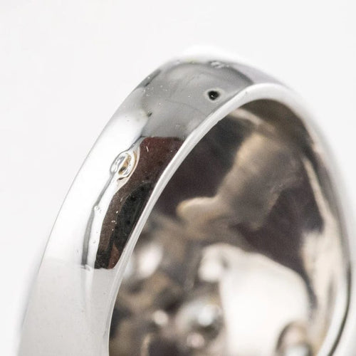 Bague 53 Bague moderniste en or blanc 18 carats et diamants 58 Facettes 20-203-50