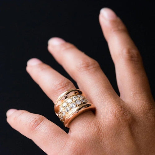 Bague 50 Bague jonc godrons pavée de diamants en or rose 18 carats 58 Facettes 20-238-47