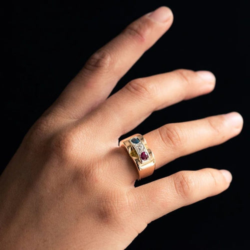Bague 52 Bague tank en or jaune 18 carats avec saphir, rubis et diamant 58 Facettes 20-349-49