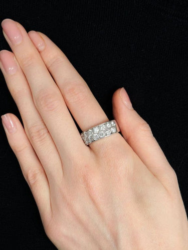 Bague 60 Bague ruban en or blanc 18K sertie de diamants 58 Facettes