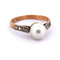Bague 54 Bague ancienne en or jaune 18 kt avec perle et diamants 58 Facettes AN367 (0529)