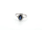 Bague Bague en or blanc avec saphir ovale et diamants 58 Facettes 68/i