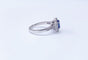 Bague 55 Bague marguerite saphir en or blanc 18K et diamants 58 Facettes BAG.MARGT.S.LIGNE