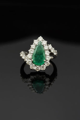 Bague 56 Goccia di Bosco - Bague en or blanc avec émeraude et diamants 58 Facettes anello goccia smeraldo