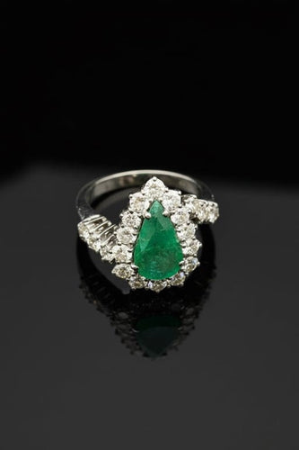 Bague 56 Goccia di Bosco - Bague en or blanc avec émeraude et diamants 58 Facettes anello goccia smeraldo