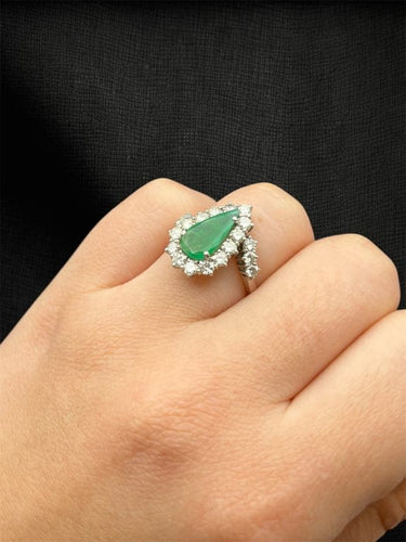 Bague 56 Goccia di Bosco - Bague en or blanc avec émeraude et diamants 58 Facettes anello goccia smeraldo