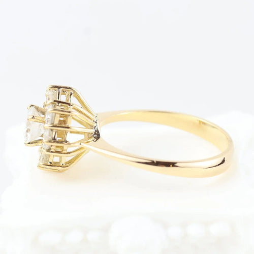 Bague 53 Bague rosette en or jaune 18 carats et diamants taille brillant 58 Facettes