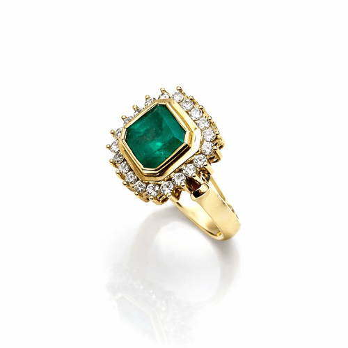 Bague 52 Bague en or jaune 18 ct, émeraude colombienne et diamants 58 Facettes 50418