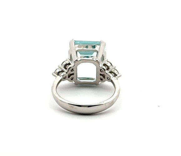 Bague 54 Bague aquamarine taille émeraude et diamants en or blanc 18k 58 Facettes 50423