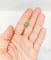 Broche Broche épingle à nourrice marguerite en or 18k, diamant et turquoises 58 Facettes A06686