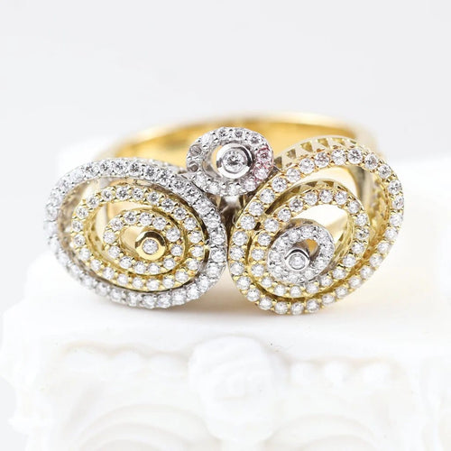 Bague 57 Bague en or jaune 18 carats avec accents en or blanc et diamants 58 Facettes