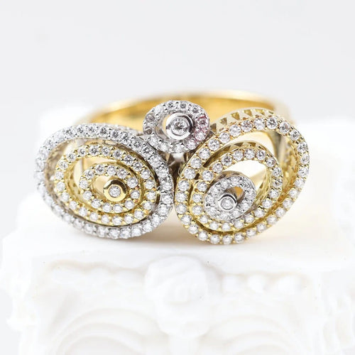 Bague 57 Bague en or jaune 18 carats avec accents en or blanc et diamants 58 Facettes