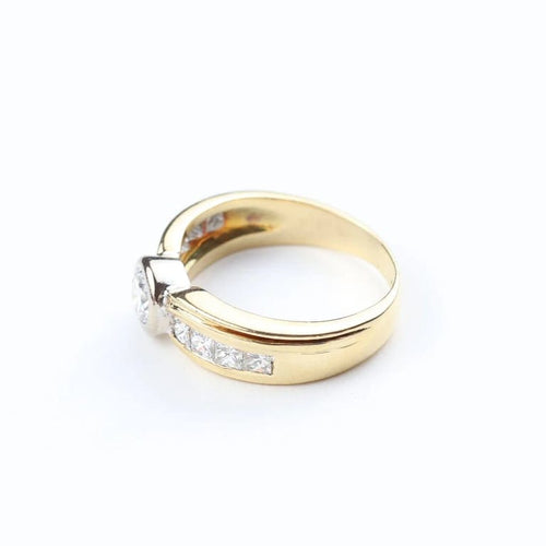 Bague 55 Bague en or jaune 18 carats sertie de diamants taille brillant et princesse 58 Facettes 129555D