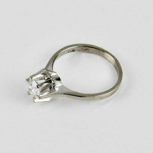 Bague 53 Bague solitaire - Brillant 0,52 ct en or blanc 18 carats 58 Facettes 1298