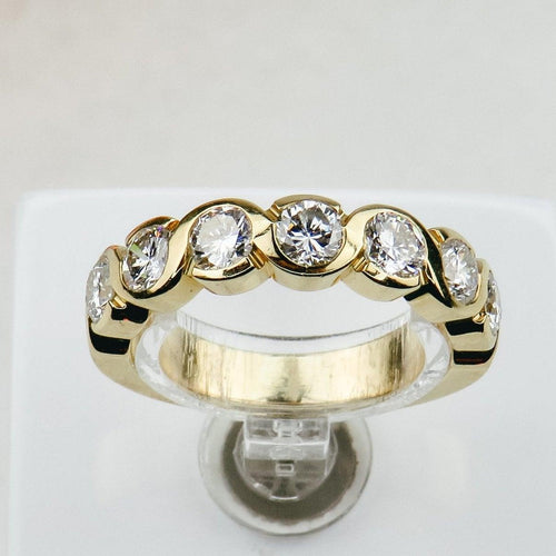 Bague 55 Bague mémoire demi-tour en or jaune 18 carats et diamants 58 Facettes 1592