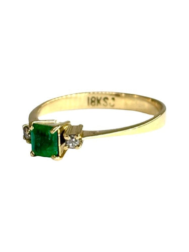 Bague 52 Bague en or jaune 18K avec émeraude 0,40 ct et diamants 58 Facettes 1519