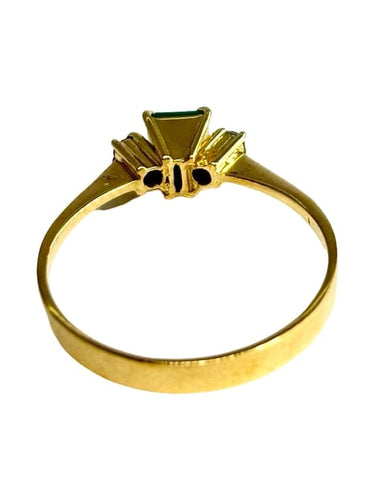Bague 52 Bague en or jaune 18K avec émeraude 0,40 ct et diamants 58 Facettes 1519