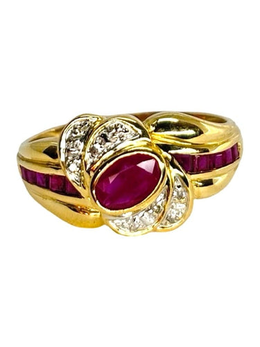 Bague 55 Bague ancienne en or jaune 18K, saphirs et diamants 58 Facettes 1651