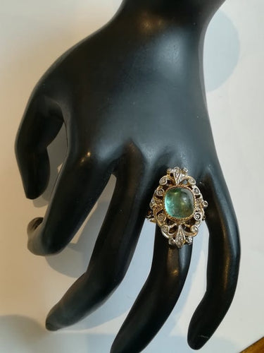 Bague 53 Bague marquise en or jaune et argent, émeraude et diamants 58 Facettes 003
