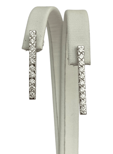 Boucles d'oreilles Alain Roure - Boucles d’oreilles pendantes en or blanc 18 ct et diamants 58 Facettes earrings