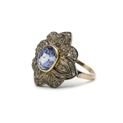 Bague 56 Bague en or jaune 14K avec saphir et diamants 58 Facettes 1055