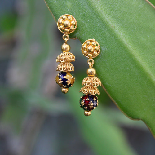 Boucles d'oreilles Cannetille indienne - Boucles d’oreilles pendantes en or jaune 22K émaillé 58 Facettes