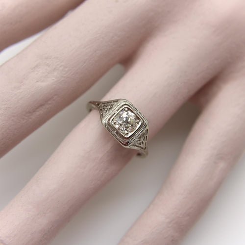 Bague Art déco - Bague de fiançailles en or blanc 18k et diamant 58 Facettes A1001V