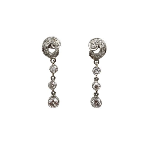 Boucles d'oreilles Époque édouardienne - Boucles d’oreilles pendantes en platine et diamants 58 Facettes A1001U
