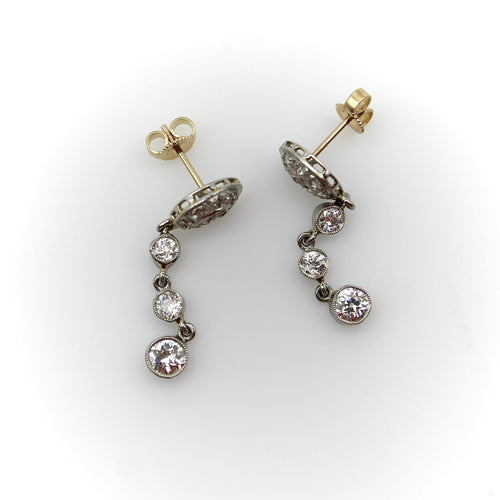 Boucles d'oreilles Époque édouardienne - Boucles d’oreilles pendantes en platine et diamants 58 Facettes A1001U
