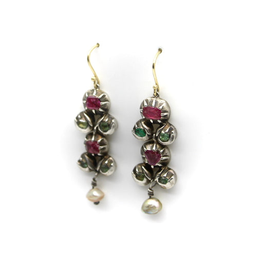 Boucles d'oreilles Giardinetti - Boucles d’oreilles pendantes en argent et or jaune 18k rubis émeraudes perles 58 Facettes