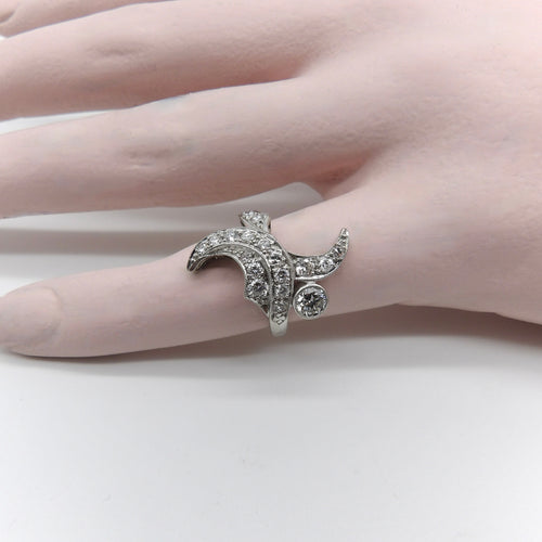 Bague Bague à motif organique en platine et diamants 58 Facettes