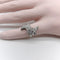 Bague Bague à motif organique en platine et diamants 58 Facettes