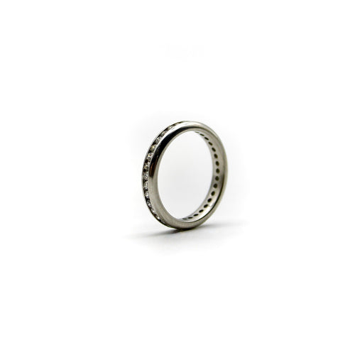 Bague Bague alliance éternité en platine et diamants 58 Facettes