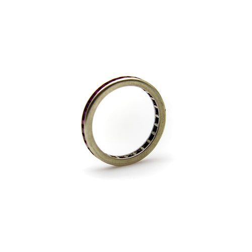 Bague Bague alliance éternité en or blanc 14K et rubis synthétiques 58 Facettes