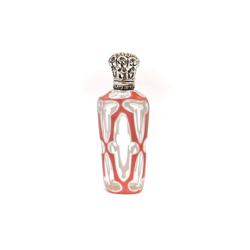 Bague XIXe siècle - Flacon de parfum en verre bohémien « sandwich » avec couvercle en argent 58 Facettes