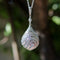 Collier Collier pendentif goutte en or blanc 18K, diamants et cristal de roche 58 Facettes A10029