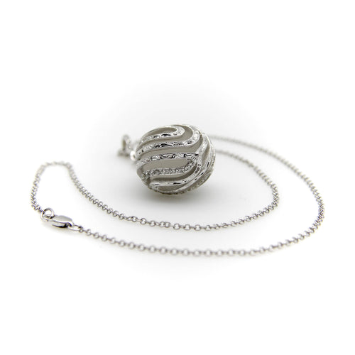 Collier Collier pendentif goutte en or blanc 18K, diamants et cristal de roche 58 Facettes A10029