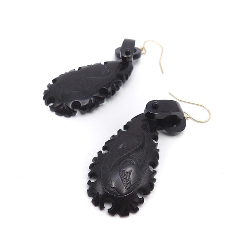 Boucles d'oreilles Boucles d’oreilles victoriennes - Pendantes en jais de Whitby et or 14K 58 Facettes