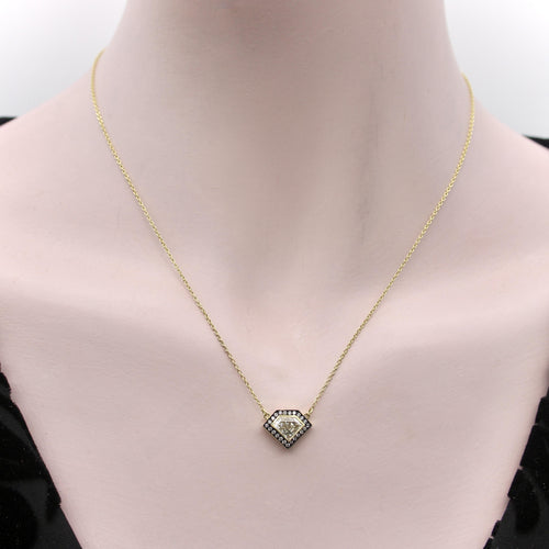 Pendentif Signature Collection - Pendentif bouclier en or 18k et diamants 58 Facettes A1001Z