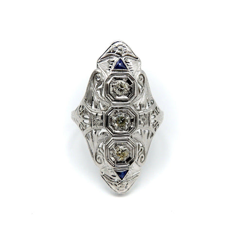 Bague 56 Art déco - Bague navette en or blanc 18 carats, diamants et saphirs 58 Facettes