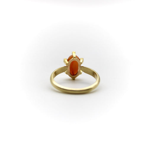 Bague 50 Bague victorienne - Cabochon de corail rose et diamants en or 14 carats 58 Facettes