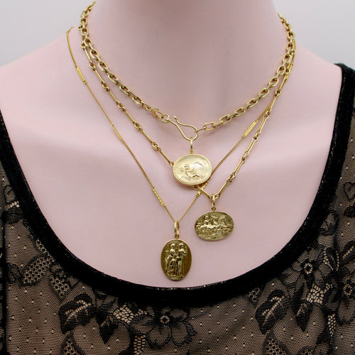 Pendentif Signature - Pendentif médaillon intaille Vénus et Mars en or 14k 58 Facettes