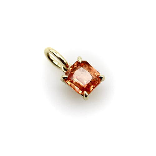 Pendentif Pendentif en or jaune 14 carats avec saphir orange 58 Facettes A2005Z